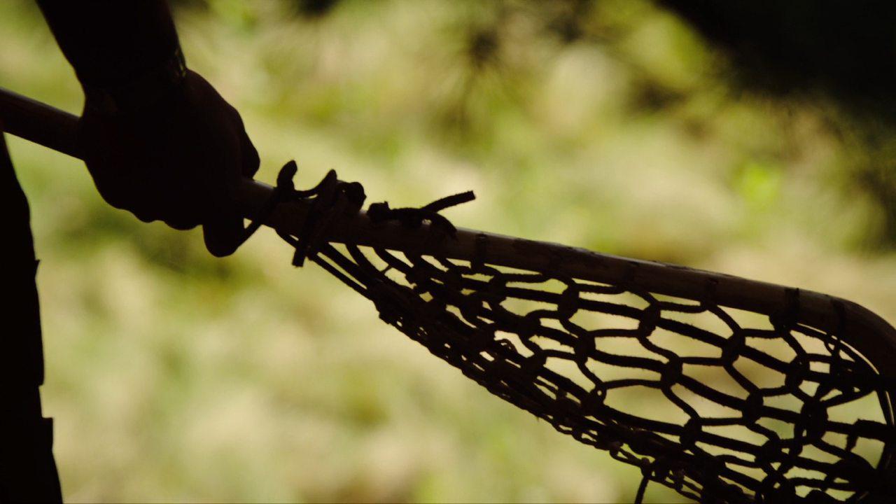 Кадр из фильма Кривые стрелы / Crooked Arrows (2012)
