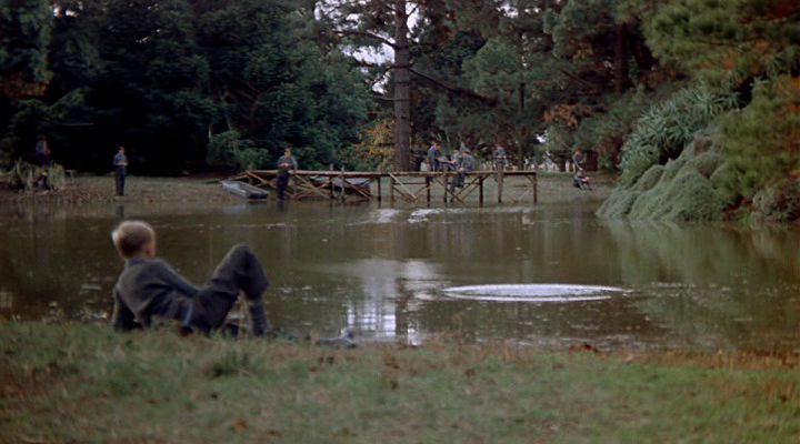 Кадр из фильма Площадка для игр дьявола / The Devil's Playground (1976)