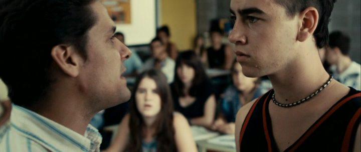 Кадр из фильма Юные дикари / Els nens salvatges (2012)