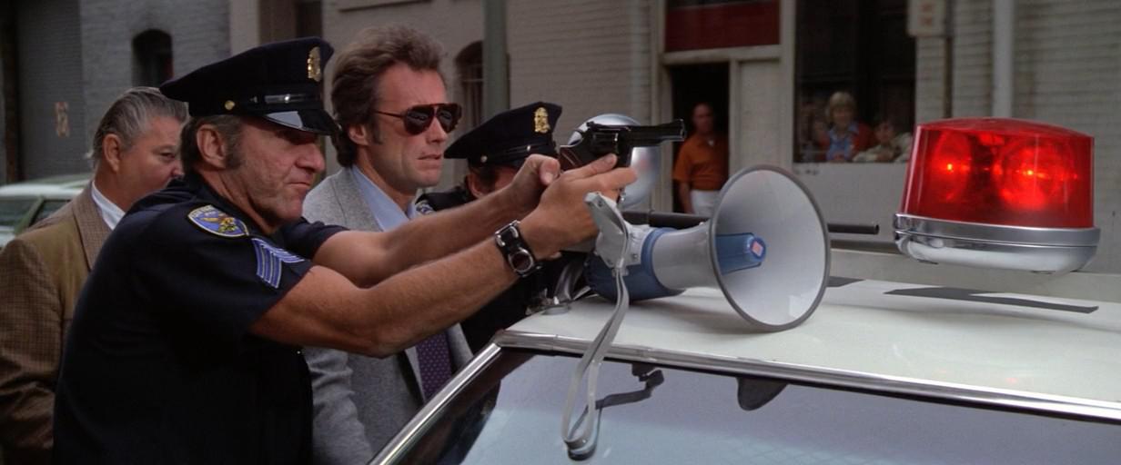 Кадр из фильма Грязный Гарри 3: Подкрепление (Блюститель закона) / Dirty Harry (1976)