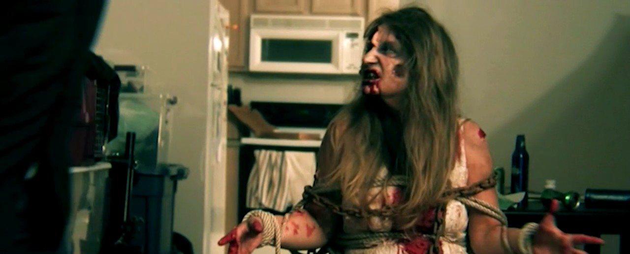 Кадр из фильма Мои бывшие - зомбанулись / Zombie eXs (2012)