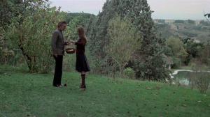 Кадры из фильма Глаза за стеной / L'occhio dietro la parete (1977)
