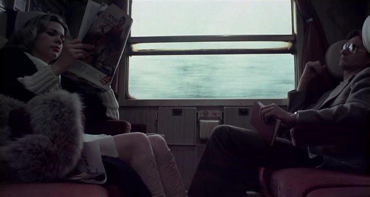 Кадр из фильма Глаза за стеной / L'occhio dietro la parete (1977)
