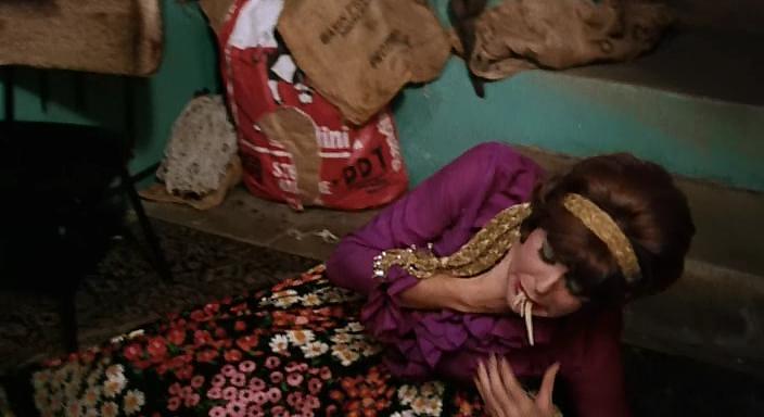 Кадр из фильма Пожиратели червей / The Worm Eaters (1977)