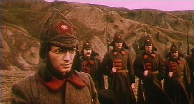 Кадр из фильма Красные дипкурьеры (1977)