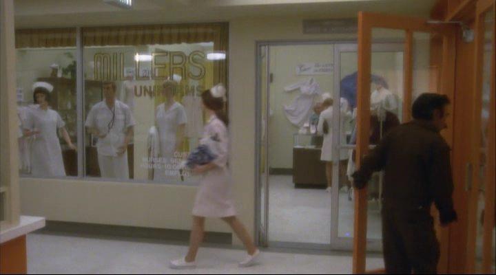 Кадр из фильма Телефон / Telefon (1977)