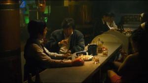 Кадры из фильма Безымянный гангстер: По законам времени / Bumchoiwaui junjaeng: Nabbeunnomdeul jeonsungshidae (2012)