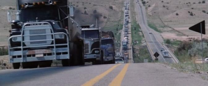 Кадр из фильма Конвой / Convoy (1978)