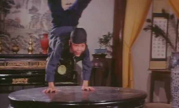Кадр из фильма Спящий кулак / Shui quan guai zhao (1979)