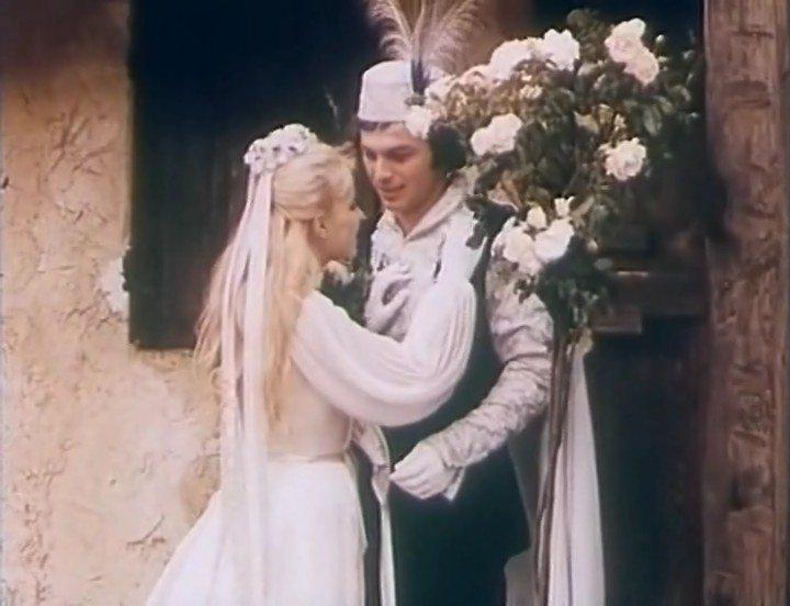 Кадр из фильма Беляночка и Розочка / Schneeweißchen und Rosenrot (1979)
