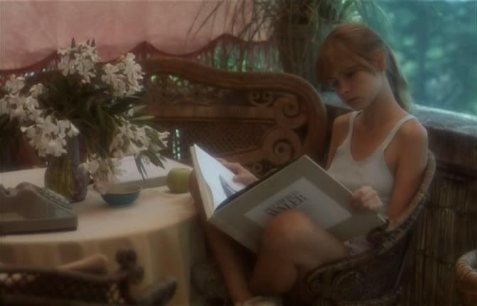 Кадр из фильма Лора, тень лета / (500) Days of Summer (1979)
