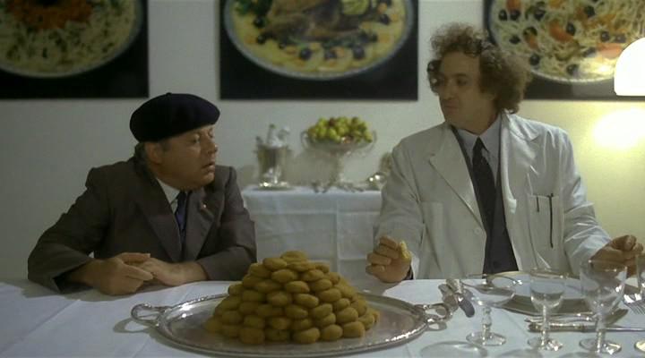 Кадр из фильма Фантоцци против всех / Fantozzi contro tutti (1980)