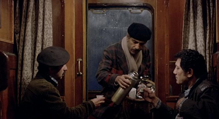 Кадр из фильма Кофе–экспресс / Café Express (1980)