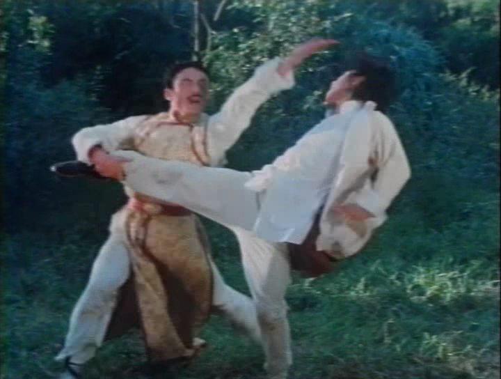Кадр из фильма Бойцы калеки / Tian can di que (1980)