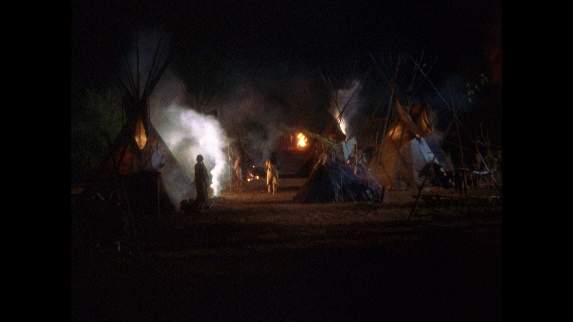 Кадр из фильма Шагающий по ветру / Windwalker (1980)