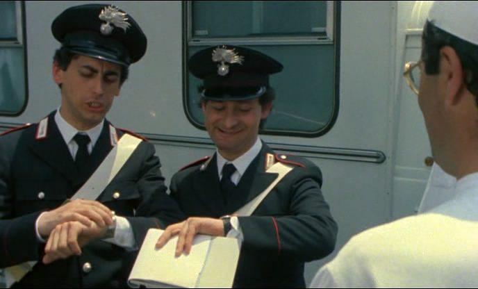 Кадр из фильма Сумасшедшие карабинеры / I carabbimatti (1981)