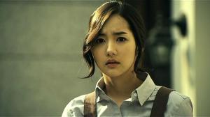 Кадры из фильма Кот: глаза, которые видят смерть / Go-hyang-i: Jook-eum-eul Bo-neun Doo Gae-eui Noon (2011)