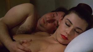 Кадры из фильма Сексуальное просвещение учителей / L'onorevole con l'amante sotto il letto (1981)