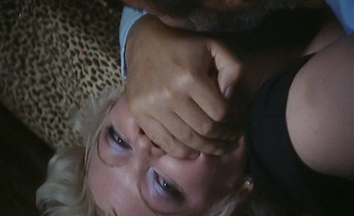 Кадр из фильма История обыкновенного безумия / Storie di ordinaria follia (1981)