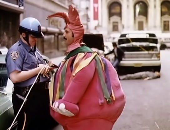 Кадр из фильма Безбашенные официантки / Waitress! (1981)