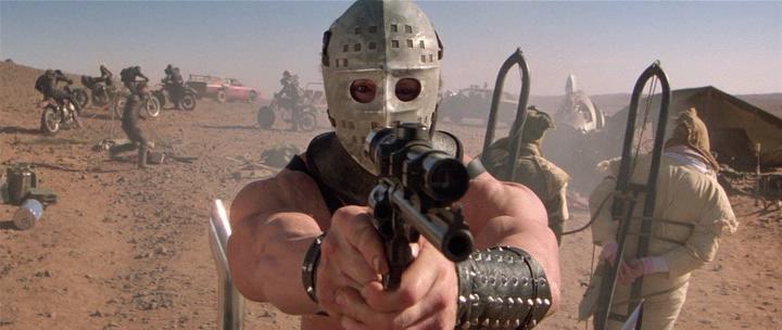 Кадр из фильма Безумный Макс 2: Воин дороги / Mad Max 2 (1981)