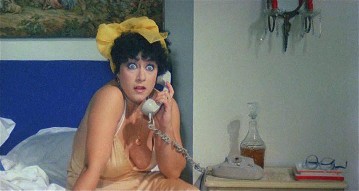 Кадр из фильма Голодная жена и горячий любовник / La moglie in bianco... l'amante al pepe (1982)