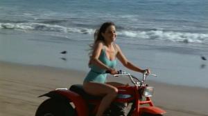Кадры из фильма Пляжные девочки / The Beach Girls (1982)