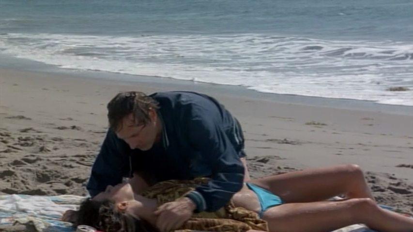 Кадр из фильма Пляжные девочки / The Beach Girls (1982)