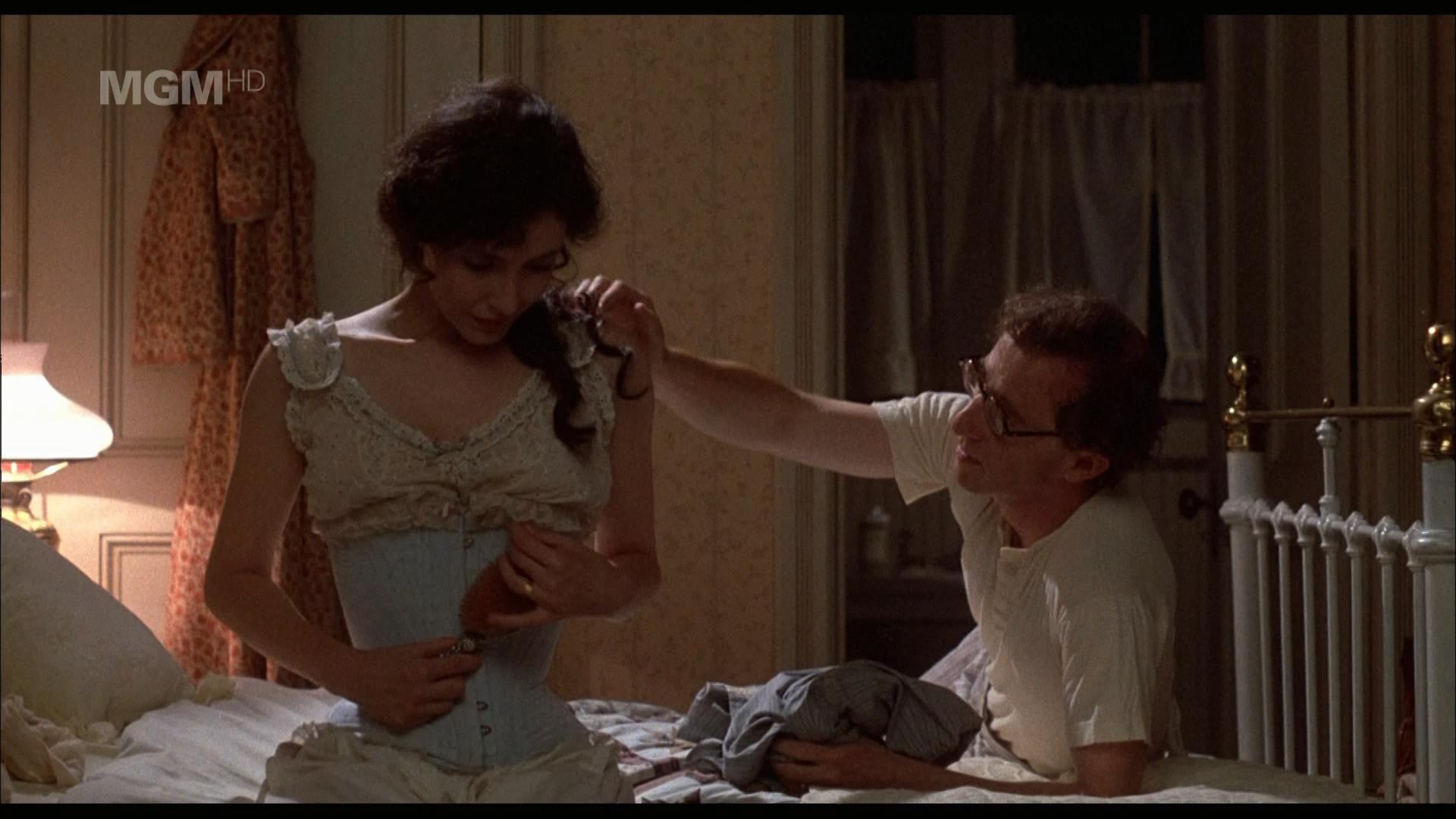Кадр из фильма Сексуальная комедия в летнюю ночь / A Midsummer Night's Sex Comedy (1982)