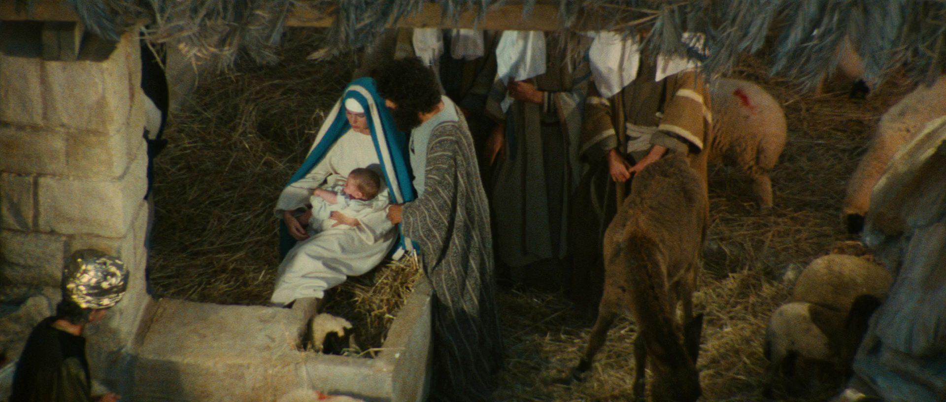 Кадр из фильма Без четверти два до нашей эры / Deux heures moins le quart avant Jesus-Christ (1982)