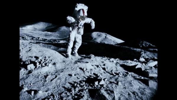 Кадр из фильма Аполлон 18 / Apollo 18 (2011)