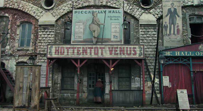 Кадр из фильма Черная Венера / Vénus noire (2010)