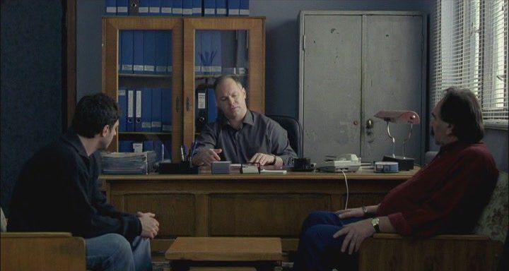 Кадр из фильма Полицейский, имя прилагательное / Politist, adjectiv (2010)