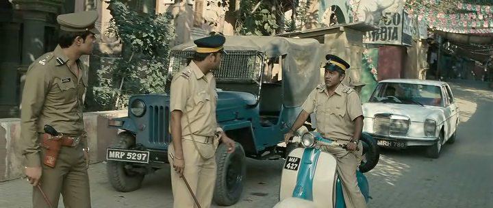 Кадр из фильма Однажды в Мумбаи / Once Upon a Time in Mumbaai (2010)