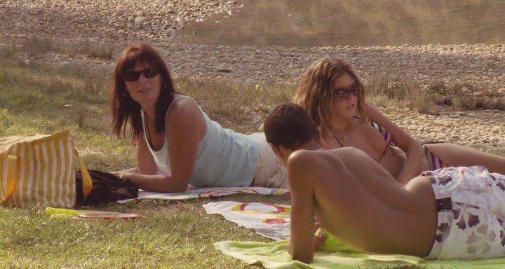 Кадр из фильма Босиком по слизнякам / Pieds nus sur les limaces (2010)