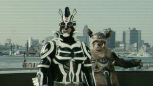 Кадры из фильма Человек-зебра 2: Атака на Зебра-Сити / Zeburâman: Zebura Shiti no gyakushû (2010)