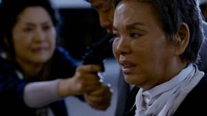 Кадры из фильма Банда с револьверами / Yukhyeolpo kangdodan (2010)