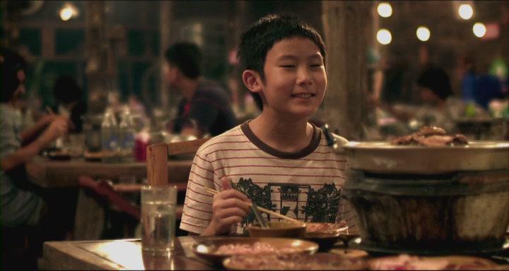 Кадр из фильма Маленький комик с большим сердцем / Baan Chan Talok Wai Korn (2010)