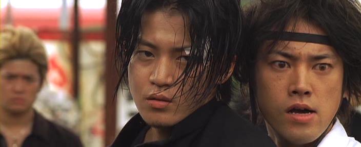 Кадр из фильма Вороны: Продолжение / Kurôzu zero II (2009)