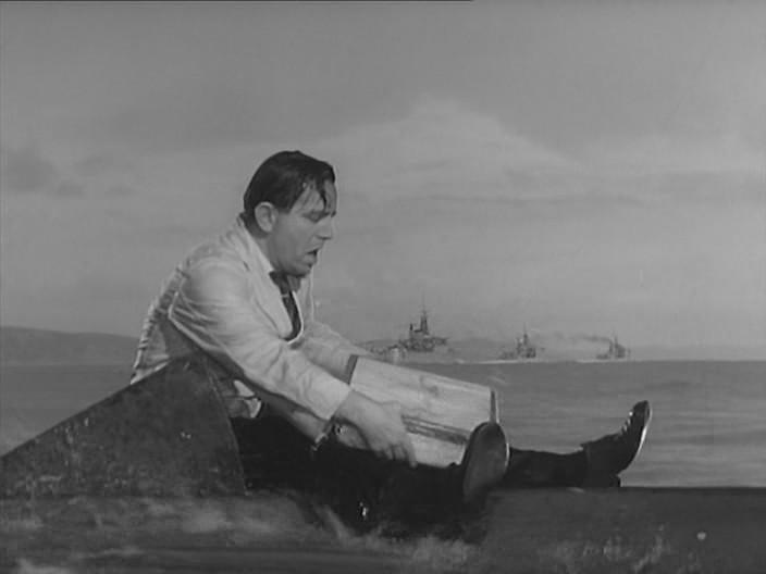 Кадр из фильма Мистер Питкин: Порода бульдог / The Bulldog Breed (1960)