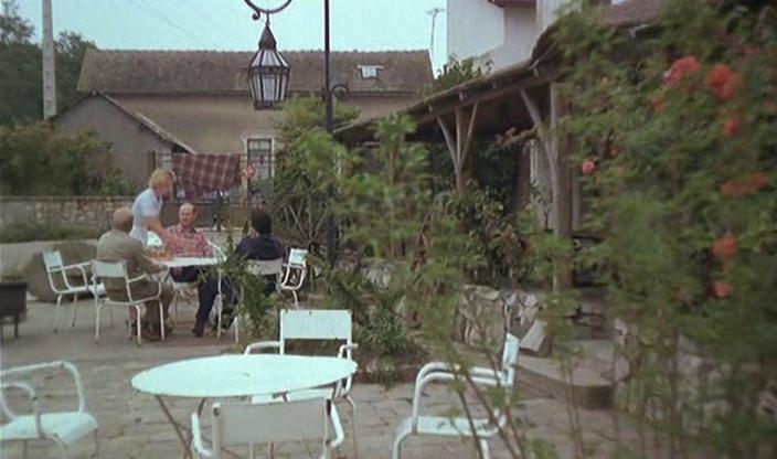 Кадр из фильма Озеро живых мертвецов / Le lac des morts vivants (1981)