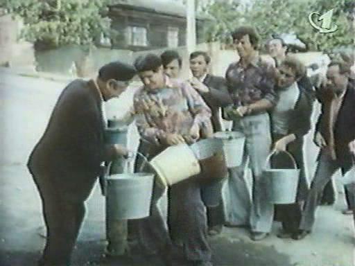 Кадр из фильма Золотые рыбки (1983)