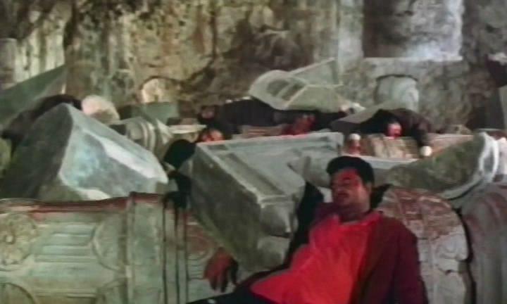Кадр из фильма Сокровища древнего храма / Taqdeer (1983)