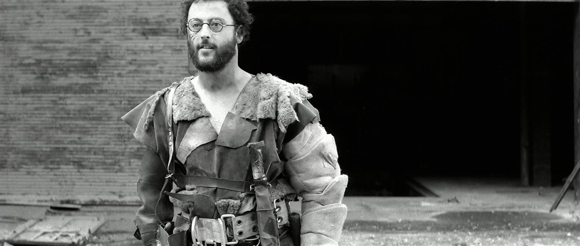 Кадр из фильма Последняя битва / Le dernier combat (1983)