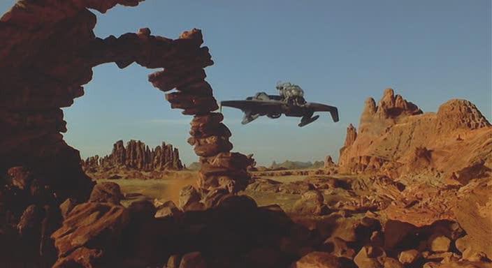 Кадр из фильма Космический охотник: Приключения в запретной зоне / Spacehunter: Adventures in the Forbidden Zone (1983)