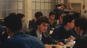 Кадры из фильма Деньги / L' Argent (1983)