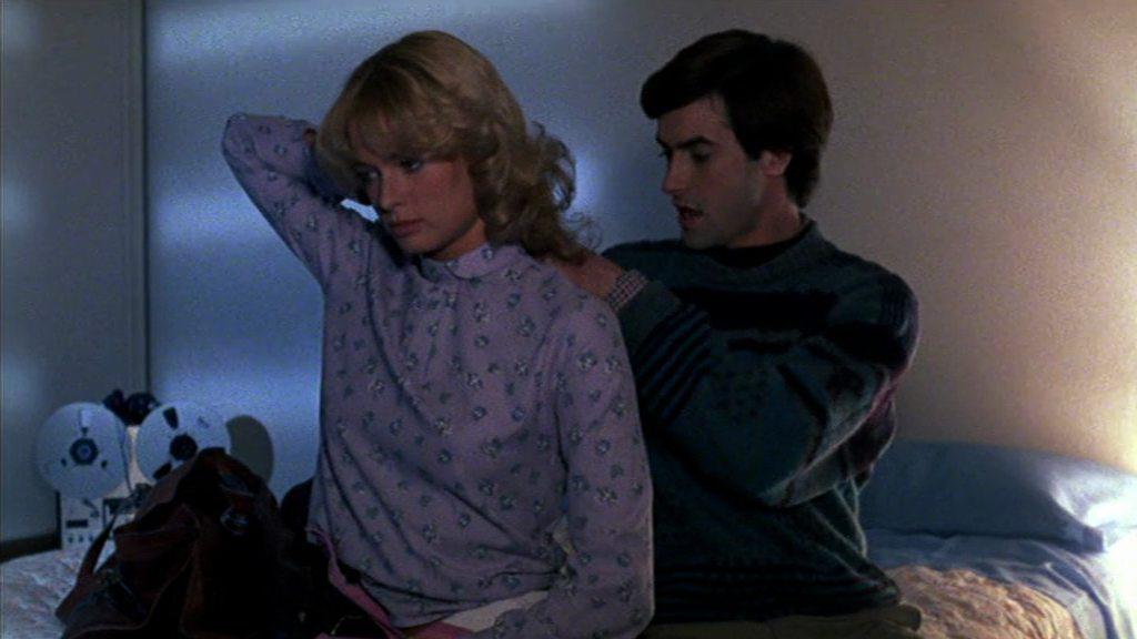 Кадр из фильма Лезвие в ночи / La casa con la scala nel buio (1983)