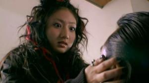 Кадры из фильма Жестокая месть, Милли / Hâdo ribenji, Mirî: Buraddi batoru (2009)
