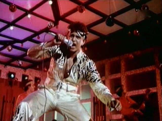 Кадр из фильма Танцор диско / Disco Dancer (1983)