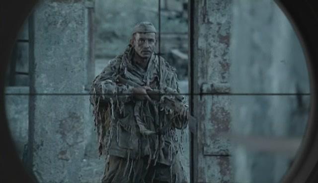 Кадр из фильма Снайпер: Оружие возмездия (2009)